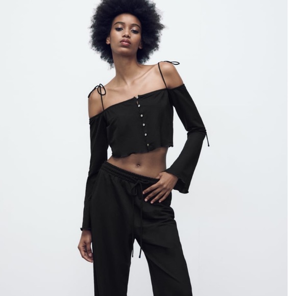 Zara Tops - ZARA off the shoulder flowy black top size large